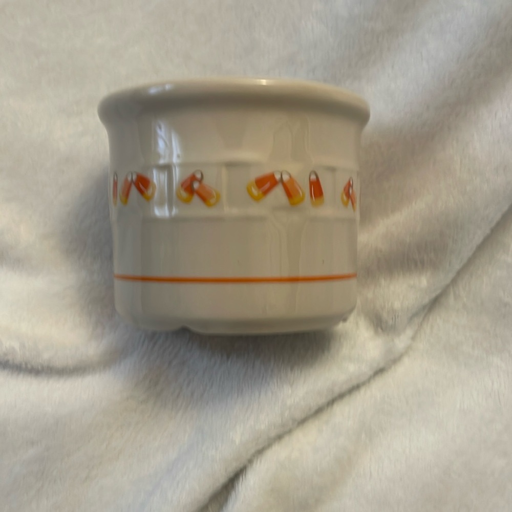 Longaberger Halloween crock, candy corn pattern